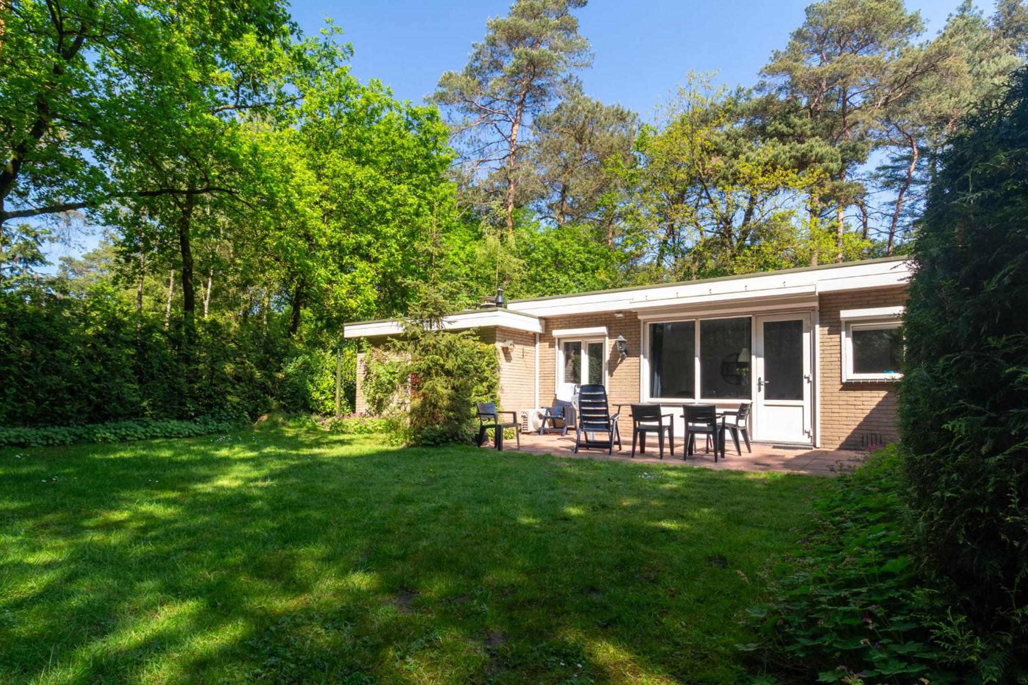 Holiday Home Eekhoornbosch Otterlo Bagian luar foto